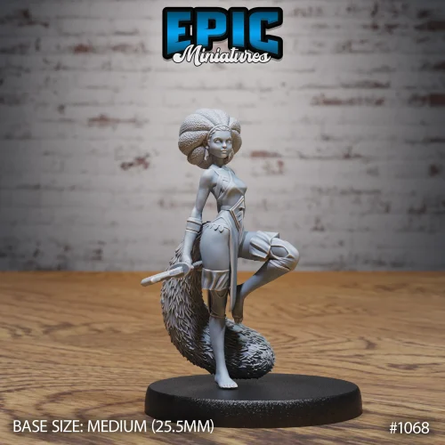 Tanuki Lady (Medium)