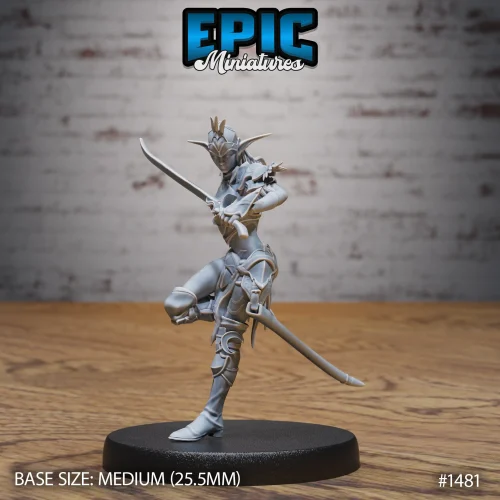 Elven Moon Runner Defending (Medium)