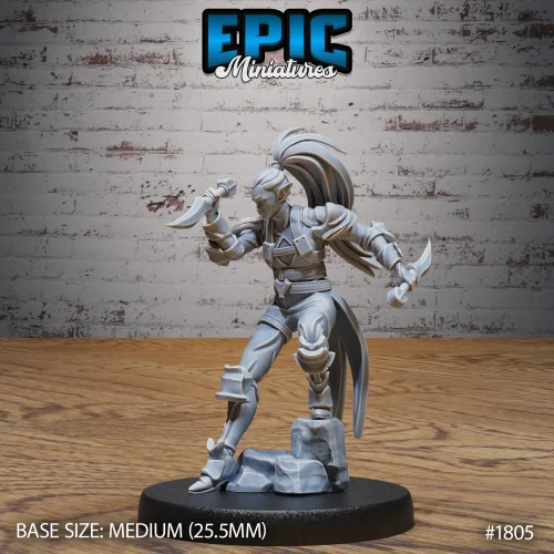 Elf Rogue Attacking (Medium)